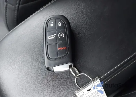 2019 Jeep Cherokee Limited 4X4 from USA, damaged, VIN 1C4PJMDXXKD119017